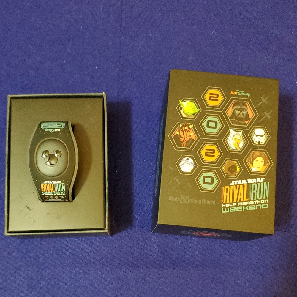 Disney Star Wars Rival Run MagicBand in Black and Orange